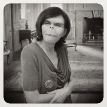 Sua Magnificenza Lucy Green, Vice Curatrice del CD’P, nella sua dimora invernale di Nyon sul Lago Lemano in Svizzera.
